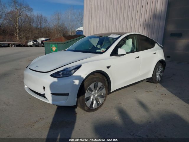 Photo 1 VIN: 7SAYGDEE9PA104928 - TESLA MODEL Y 