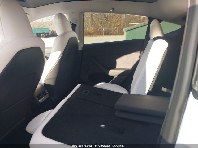 Photo 7 VIN: 7SAYGDEE9PA104928 - TESLA MODEL Y 