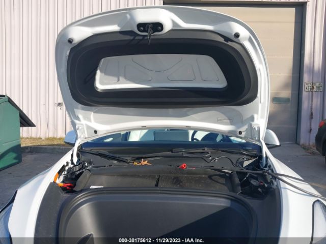 Photo 9 VIN: 7SAYGDEE9PA104928 - TESLA MODEL Y 