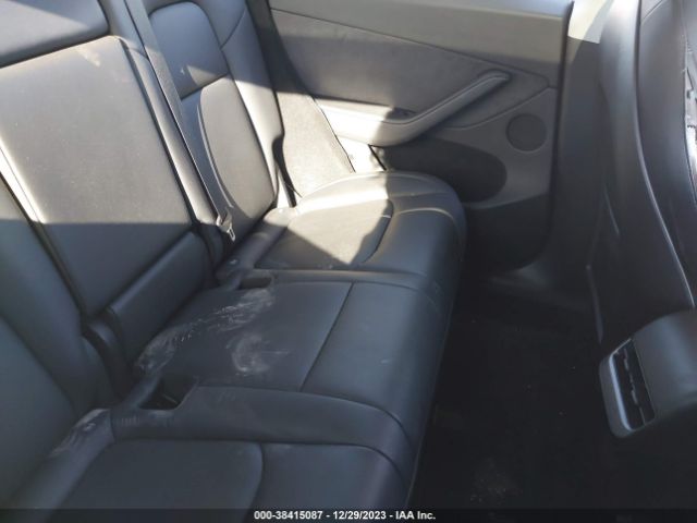 Photo 7 VIN: 7SAYGDEE9PA123348 - TESLA MODEL Y 