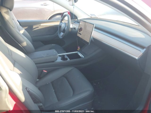 Photo 4 VIN: 7SAYGDEE9PA160674 - TESLA MODEL Y 