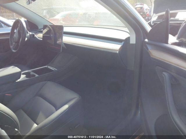 Photo 4 VIN: 7SAYGDEE9PA163302 - TESLA MODEL Y 