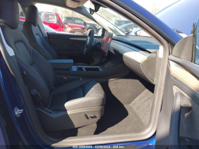 Photo 4 VIN: 7SAYGDEE9PA177006 - TESLA MODEL Y 