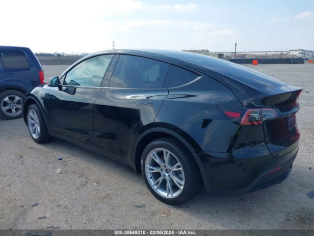 Photo 2 VIN: 7SAYGDEE9PA184800 - TESLA MODEL Y 