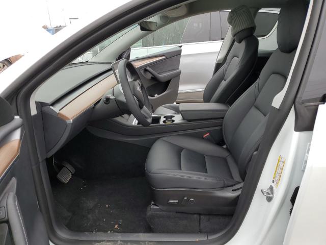 Photo 6 VIN: 7SAYGDEE9PF584004 - TESLA MODEL Y 