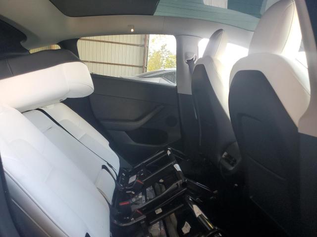 Photo 9 VIN: 7SAYGDEE9PF605403 - TESLA MODEL Y 