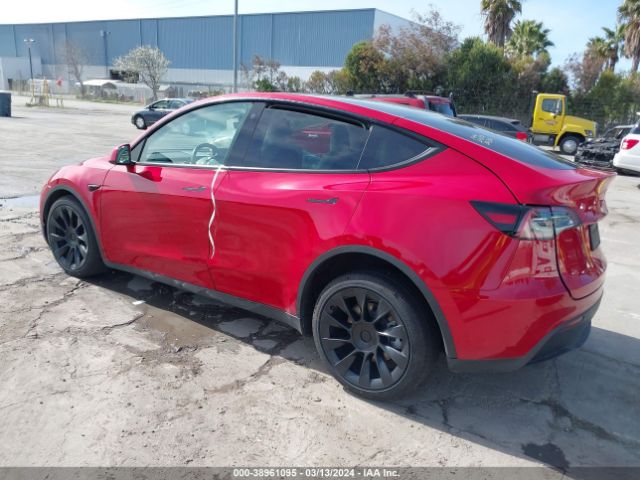 Photo 2 VIN: 7SAYGDEE9PF635890 - TESLA MODEL Y 