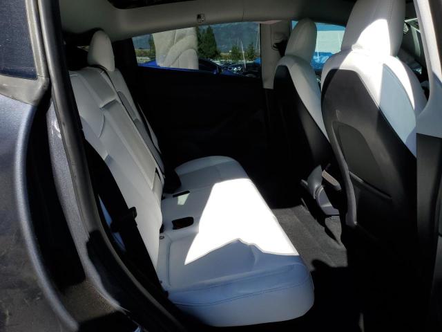 Photo 10 VIN: 7SAYGDEE9PF637283 - TESLA MODEL Y 