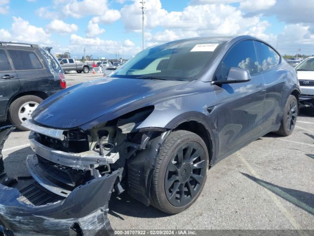 Photo 1 VIN: 7SAYGDEE9PF805715 - TESLA MODEL Y 