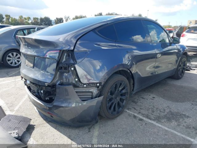 Photo 3 VIN: 7SAYGDEE9PF805715 - TESLA MODEL Y 