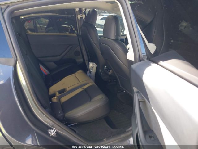 Photo 7 VIN: 7SAYGDEE9PF805715 - TESLA MODEL Y 