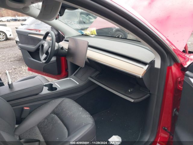 Photo 4 VIN: 7SAYGDEE9PF851688 - TESLA MODEL Y 