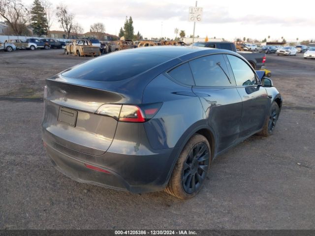 Photo 3 VIN: 7SAYGDEE9PF858527 - TESLA MODEL Y 