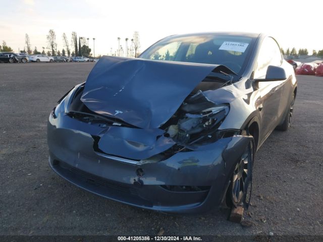 Photo 5 VIN: 7SAYGDEE9PF858527 - TESLA MODEL Y 