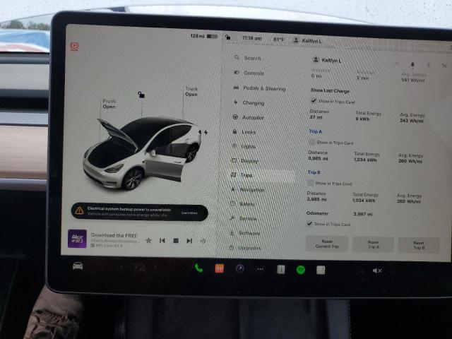 Photo 8 VIN: 7SAYGDEE9PF869074 - TESLA MODEL Y 