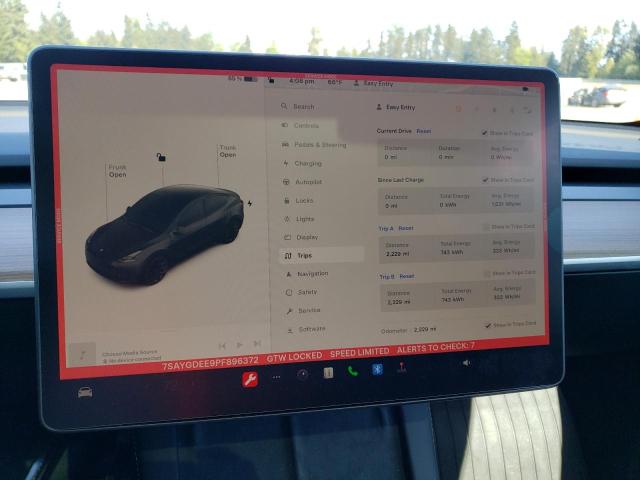 Photo 8 VIN: 7SAYGDEE9PF896372 - TESLA MODEL Y 