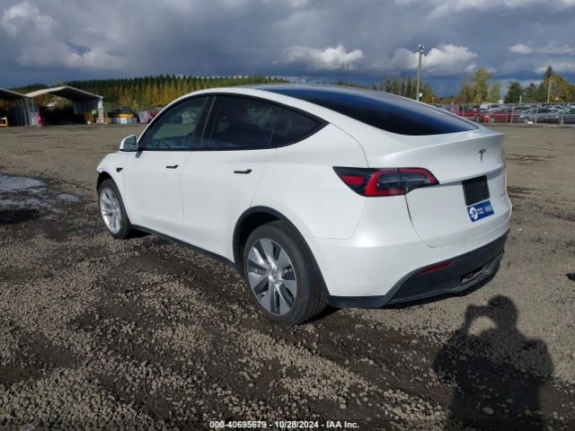 Photo 2 VIN: 7SAYGDEE9PF908388 - TESLA MODEL Y 