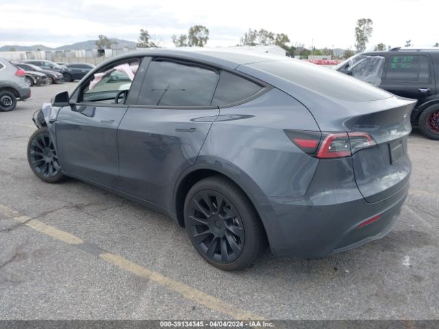 Photo 2 VIN: 7SAYGDEE9PF938426 - TESLA MODEL Y 