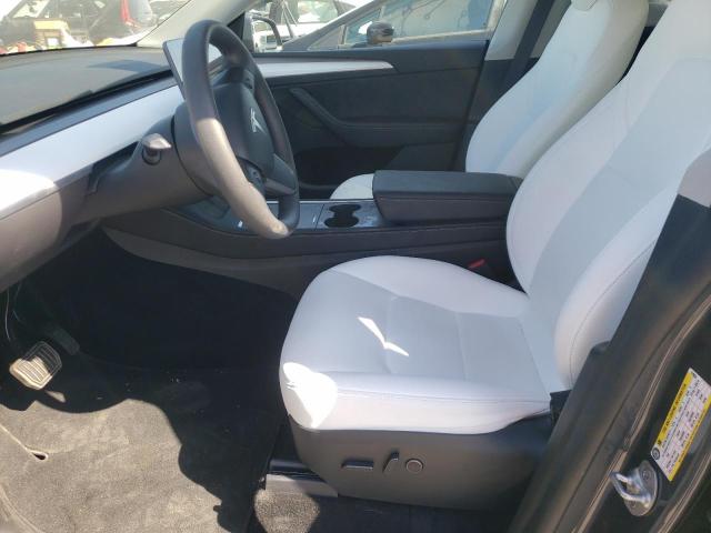 Photo 6 VIN: 7SAYGDEE9PF970633 - TESLA MODEL Y 