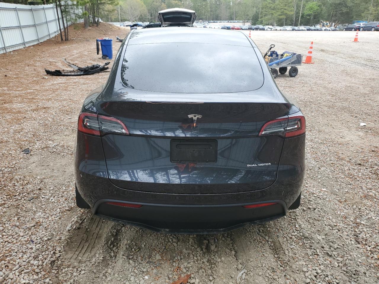 Photo 5 VIN: 7SAYGDEE9RA232248 - TESLA MODEL Y 