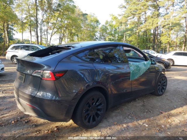 Photo 3 VIN: 7SAYGDEE9RA243556 - TESLA MODEL Y 