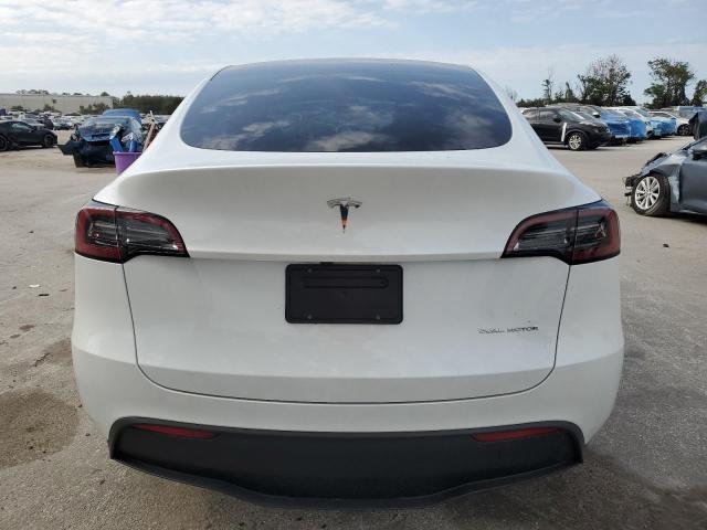 Photo 5 VIN: 7SAYGDEE9RA257439 - TESLA MODEL Y 