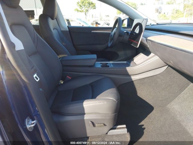 Photo 4 VIN: 7SAYGDEE9RF982140 - TESLA MODEL Y 