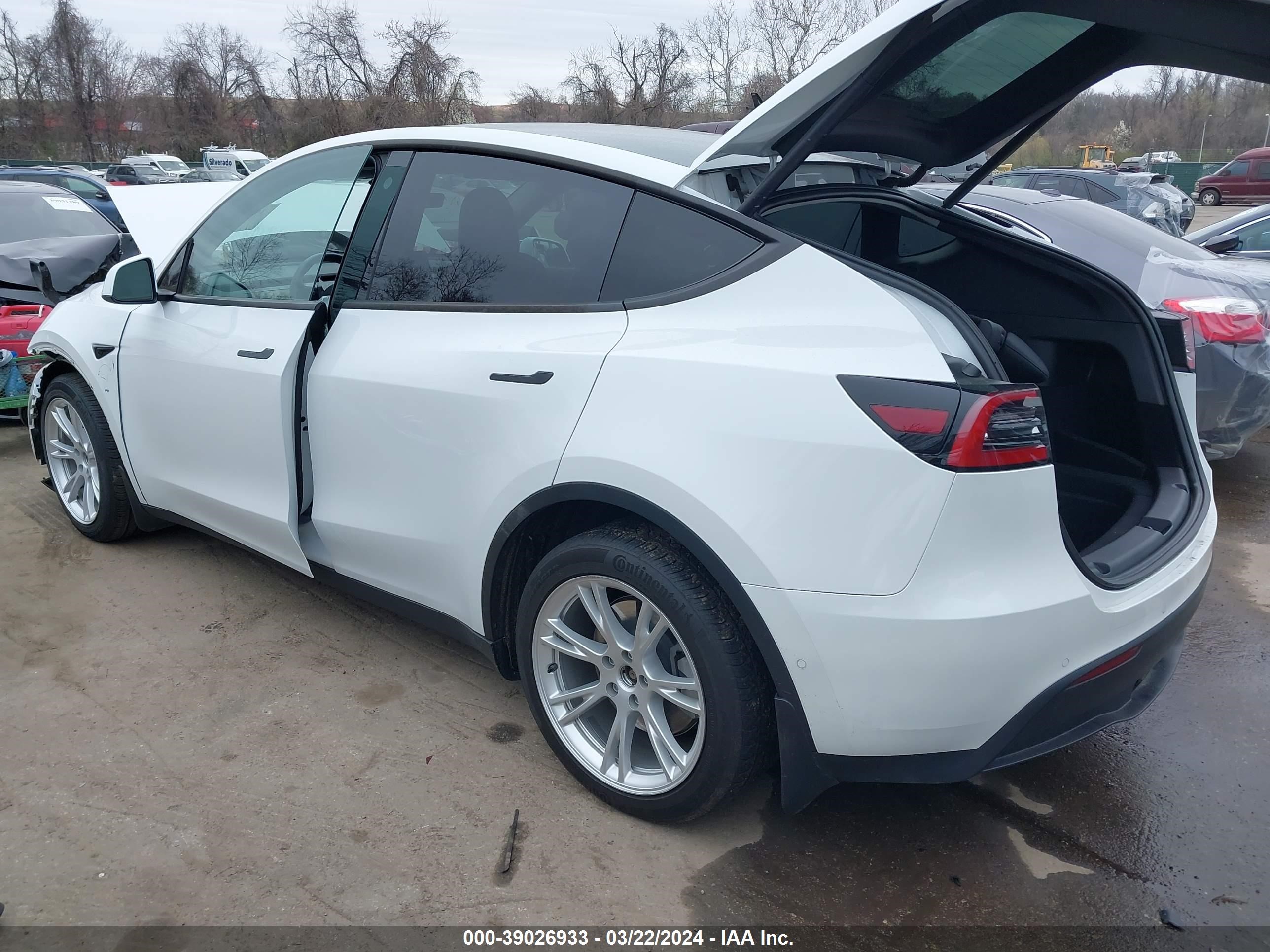 Photo 2 VIN: 7SAYGDEEXNF321288 - TESLA MODEL Y 