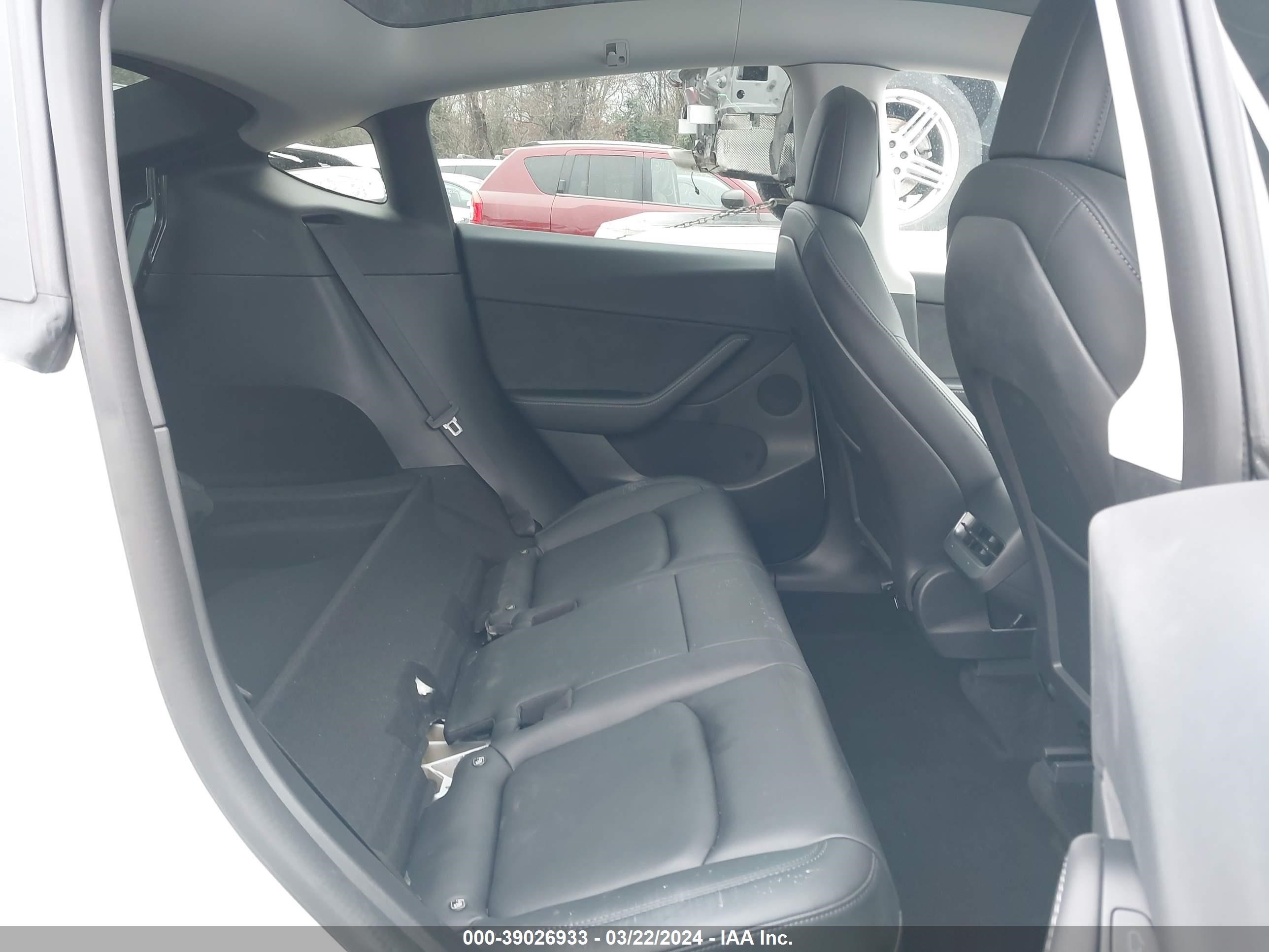 Photo 7 VIN: 7SAYGDEEXNF321288 - TESLA MODEL Y 