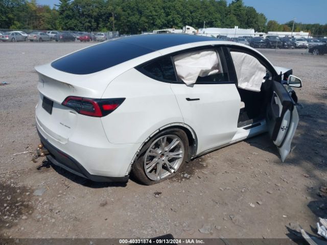 Photo 3 VIN: 7SAYGDEEXNF355439 - TESLA MODEL Y 