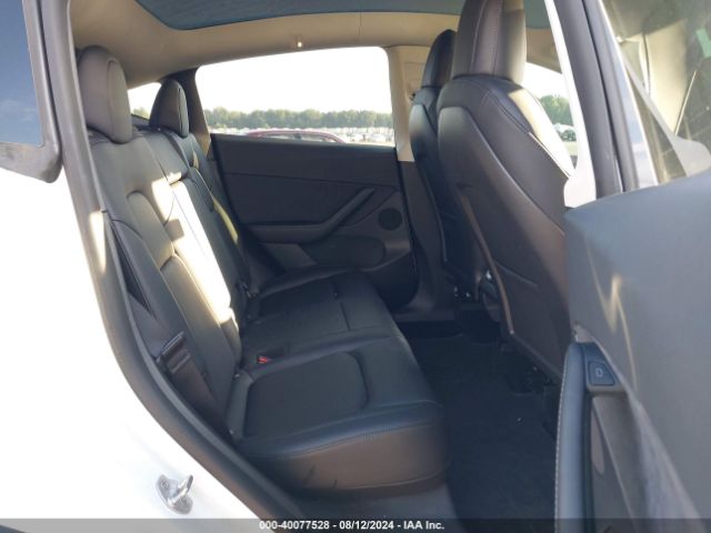 Photo 7 VIN: 7SAYGDEEXNF357966 - TESLA MODEL Y 