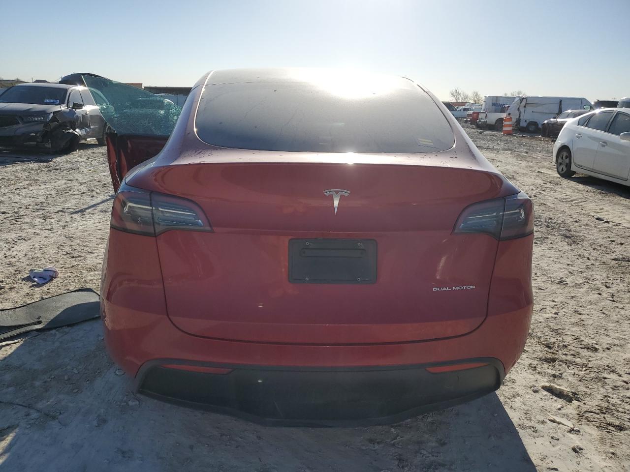 Photo 5 VIN: 7SAYGDEEXNF372208 - TESLA MODEL Y 