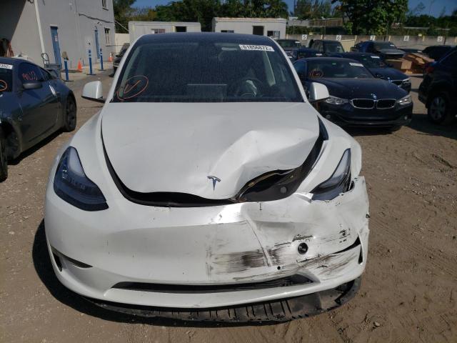 Photo 4 VIN: 7SAYGDEEXNF385735 - TESLA MODEL Y 