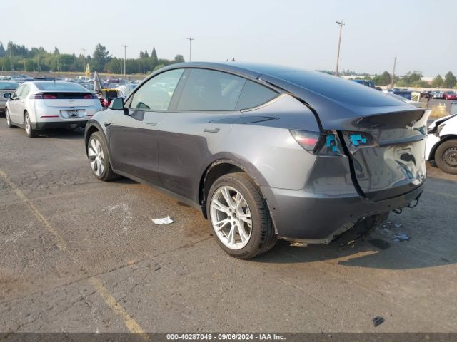 Photo 2 VIN: 7SAYGDEEXNF408978 - TESLA MODEL Y 