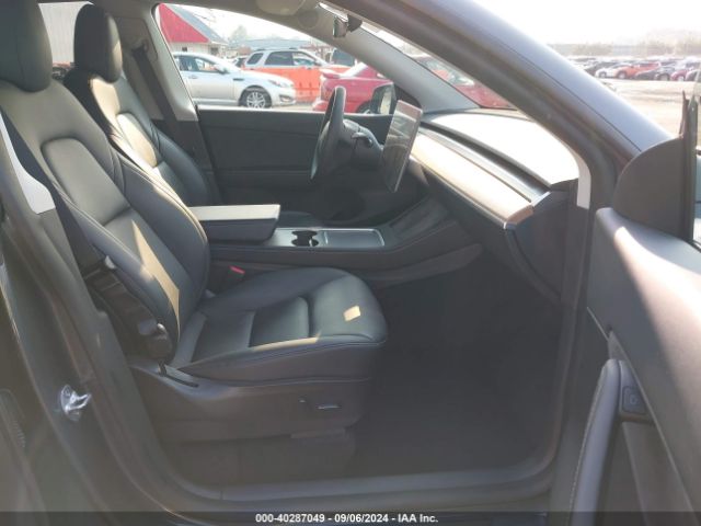 Photo 4 VIN: 7SAYGDEEXNF408978 - TESLA MODEL Y 