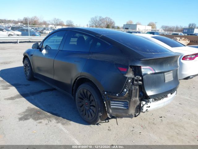 Photo 2 VIN: 7SAYGDEEXNF424856 - TESLA MODEL Y 