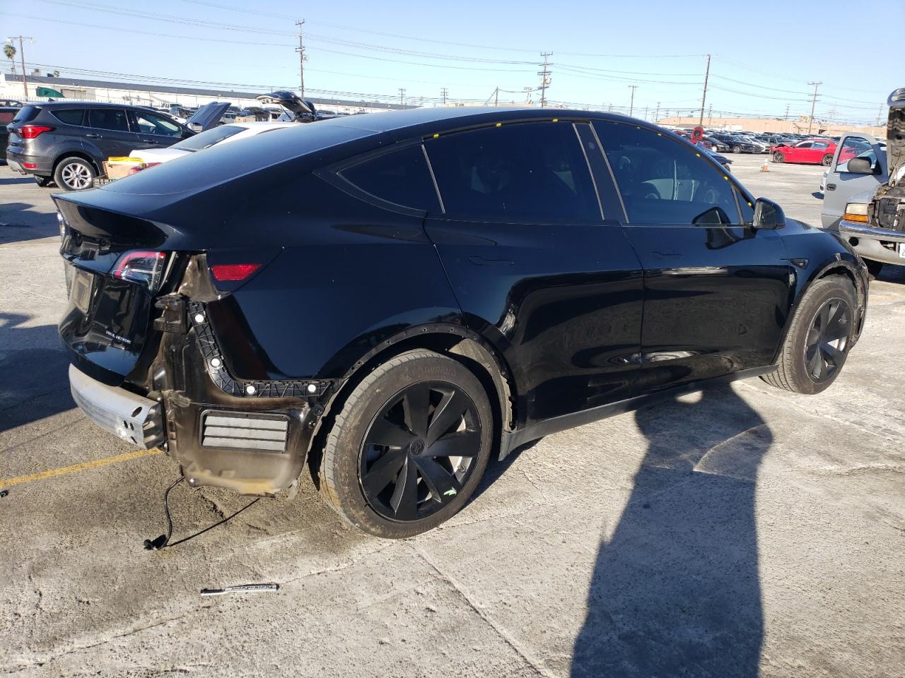 Photo 2 VIN: 7SAYGDEEXNF443617 - TESLA MODEL Y 