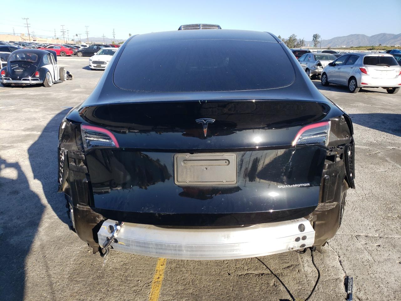 Photo 5 VIN: 7SAYGDEEXNF443617 - TESLA MODEL Y 