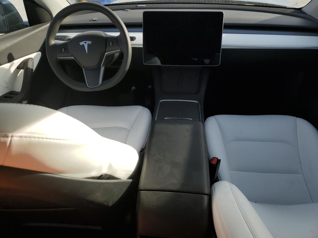 Photo 7 VIN: 7SAYGDEEXNF449420 - TESLA MODEL Y 