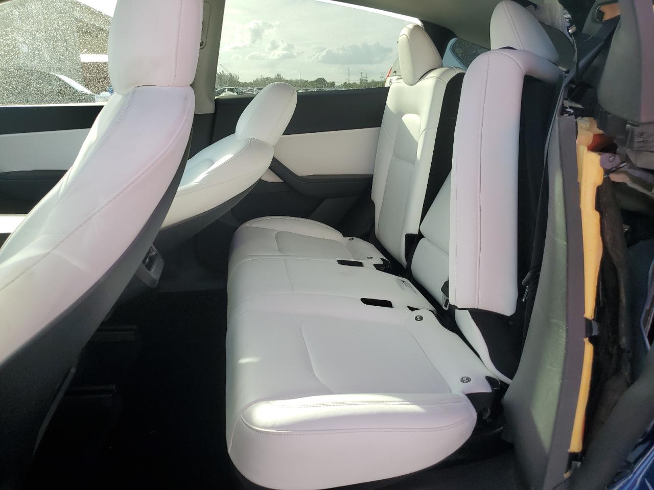 Photo 9 VIN: 7SAYGDEEXNF449420 - TESLA MODEL Y 