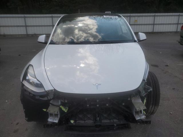 Photo 4 VIN: 7SAYGDEEXNF457985 - TESLA MODEL Y 