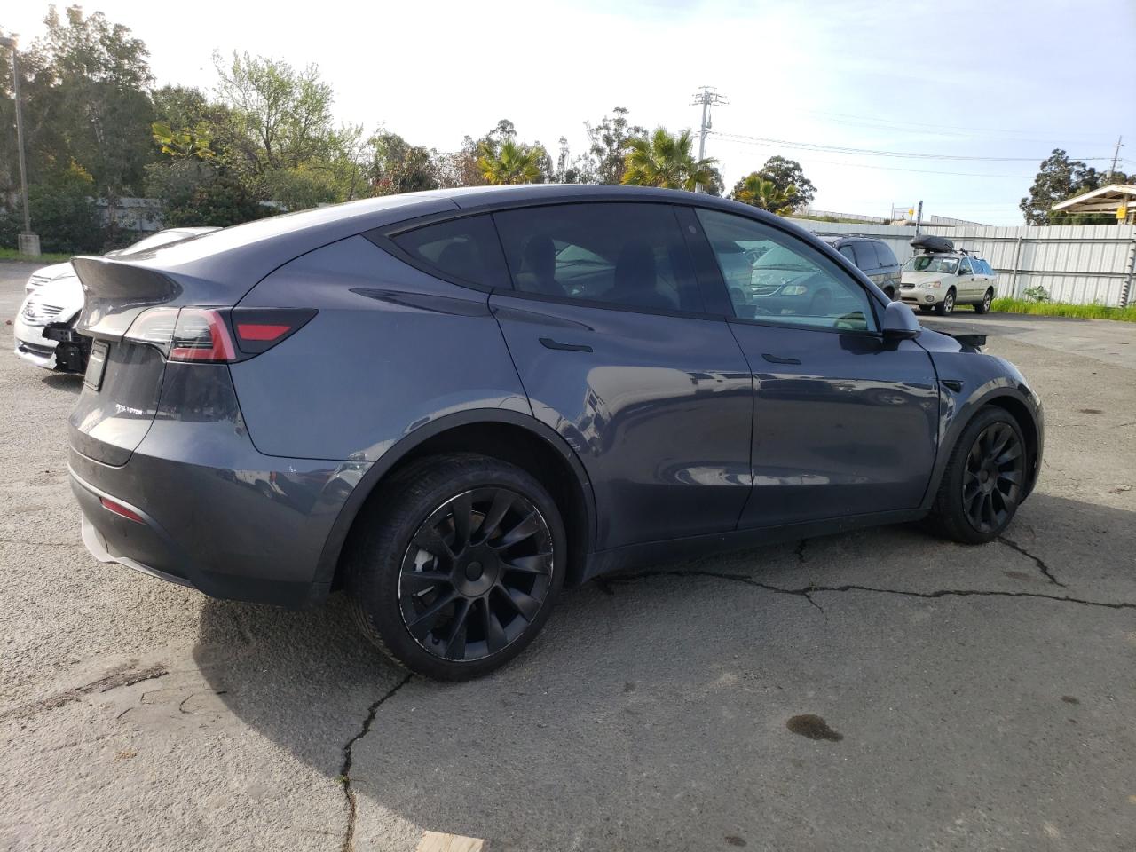 Photo 2 VIN: 7SAYGDEEXNF491506 - TESLA MODEL Y 