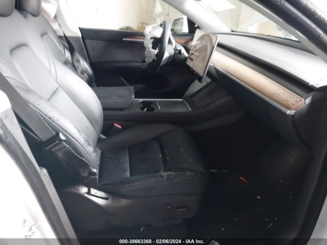 Photo 4 VIN: 7SAYGDEEXNF558380 - TESLA MODEL Y 