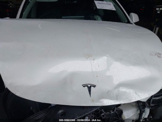 Photo 9 VIN: 7SAYGDEEXNF558380 - TESLA MODEL Y 