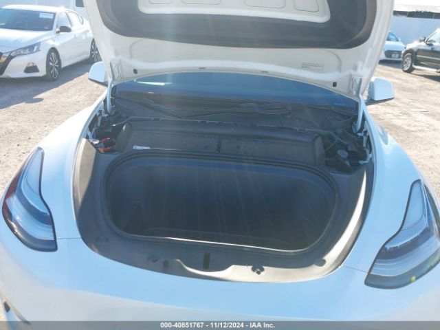 Photo 9 VIN: 7SAYGDEEXPA036686 - TESLA MODEL Y 