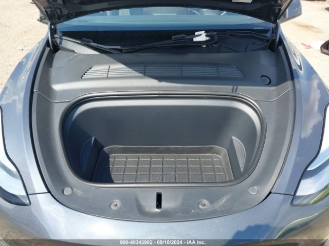 Photo 9 VIN: 7SAYGDEEXPA042147 - TESLA MODEL Y 