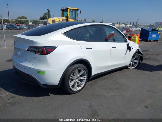 Photo 3 VIN: 7SAYGDEEXPA083359 - TESLA MODEL Y 