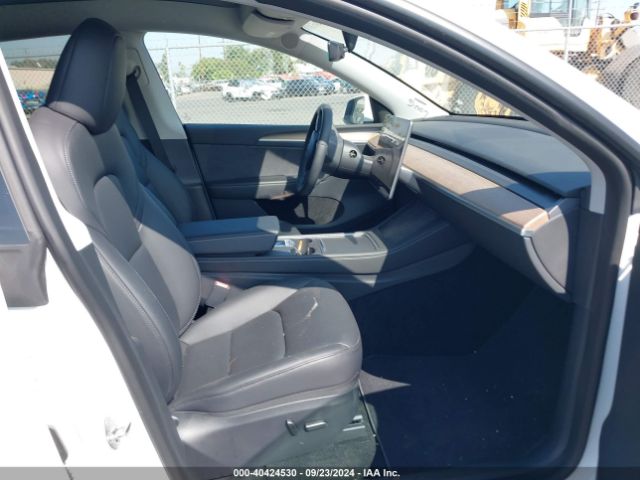 Photo 4 VIN: 7SAYGDEEXPA083359 - TESLA MODEL Y 