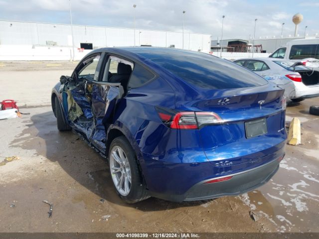 Photo 2 VIN: 7SAYGDEEXPA091039 - TESLA MODEL Y 