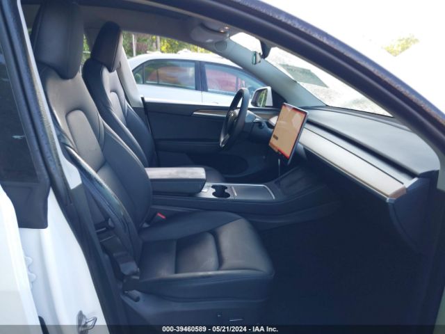 Photo 4 VIN: 7SAYGDEEXPA106235 - TESLA MODEL Y 